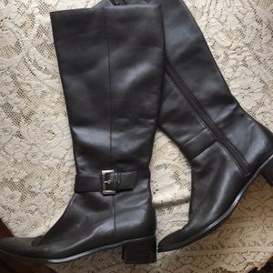 Dark brown leather boots with buckle